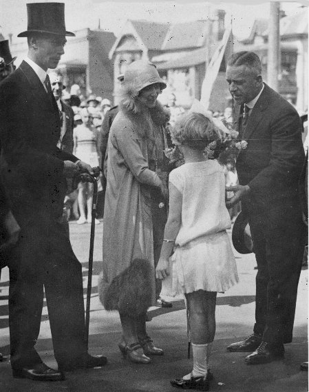 John Dunningham as Mayor of Randwick welcomes Duke and Duchess of  York