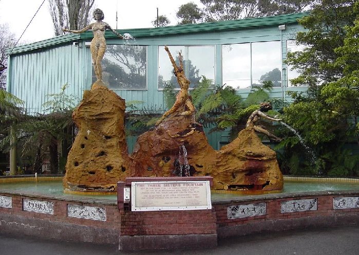 Three Sisters Fountain at Katoomba